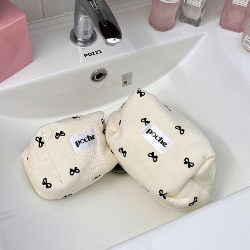 Legally Coquette Puffed Pouchie in Taylor