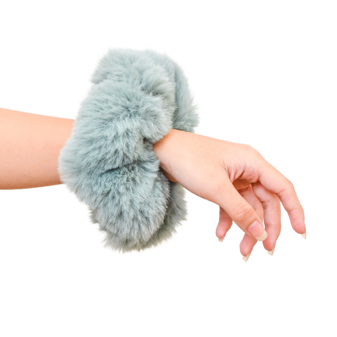 Donut Fur Scrunchie in Sea salt