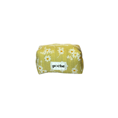 Picnic Date Puffed Pouchie in Margerite